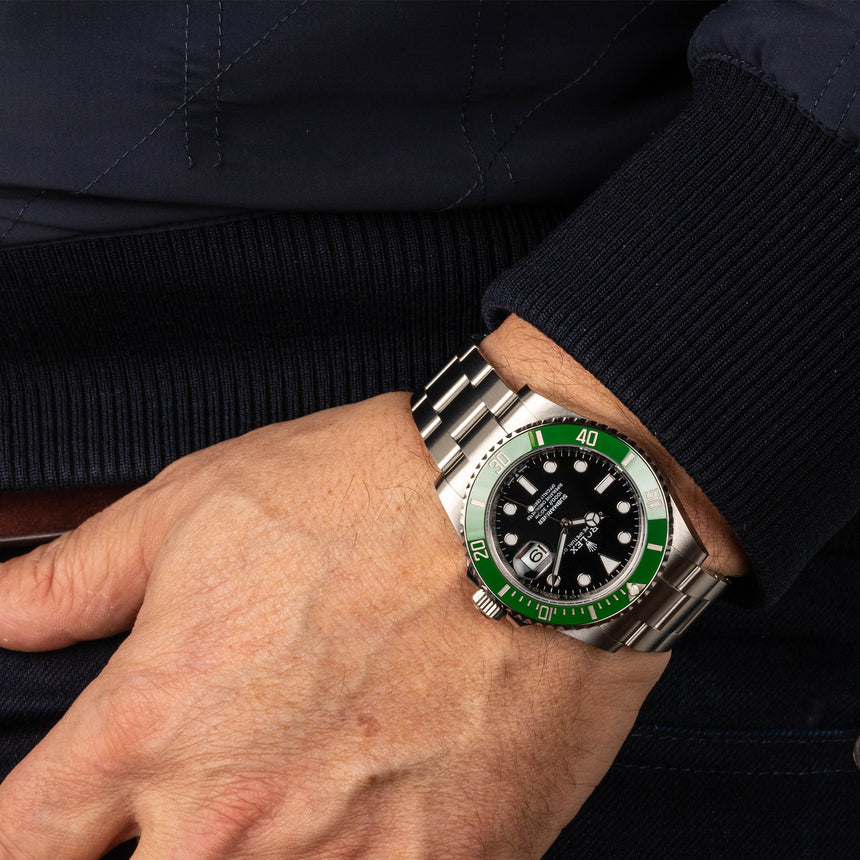 2023 Rolex Submariner date with green bezel, reference 126610LV, aka Starbuck: Top conditions & full set