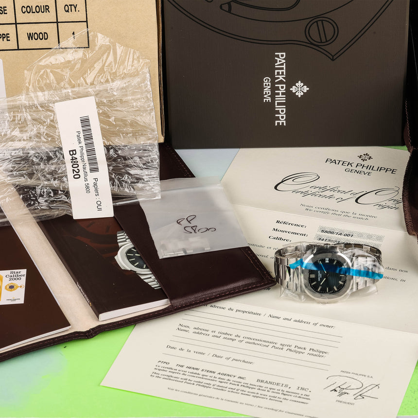 2007 (CIRCA) PP&Co RARE Nautilus reference 5800: FULL SET & LIKE NEW