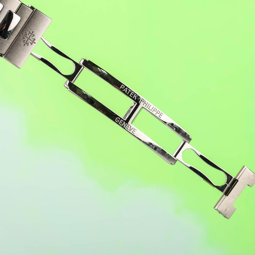 2007 (CIRCA) PP&Co RARE Nautilus reference 5800: FULL SET & LIKE NEW