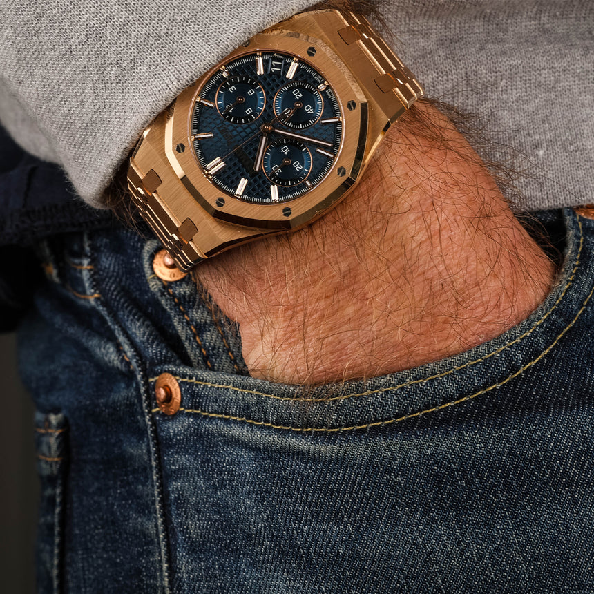 2022 Audemars Piguet Royal Oak, rare reference 26240OR.OO.1320OR.01 , bue dial: Like new & full set