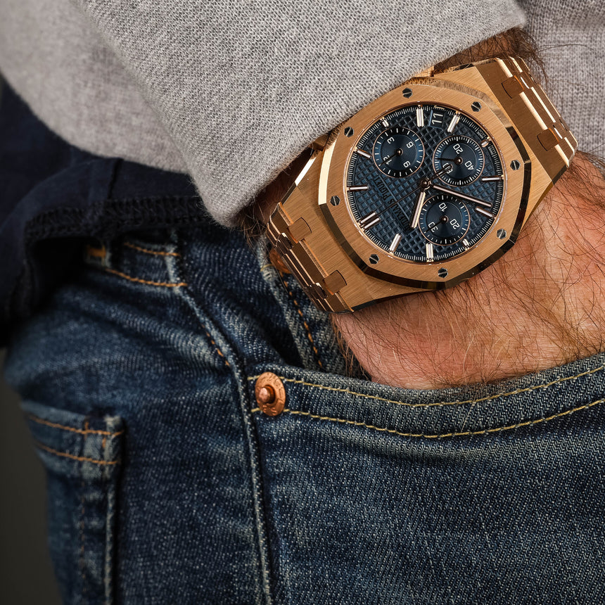 2022 Audemars Piguet Royal Oak, rare reference 26240OR.OO.1320OR.01 , bue dial: Like new & full set