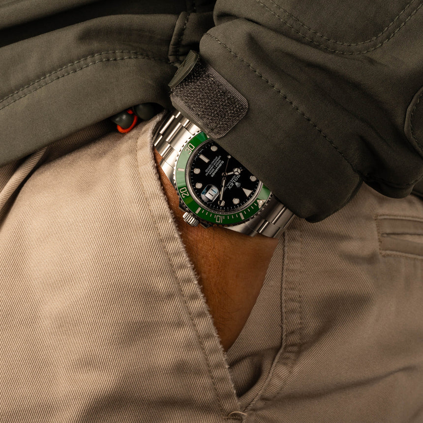 2024 Rolex Submariner date ref: 126610LV, aka "Starbuck" Like New & Stickers & Full set