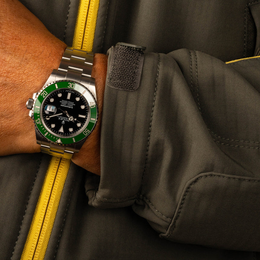 2024 Rolex Submariner date ref: 126610LV, aka "Starbuck" Like New & Stickers & Full set