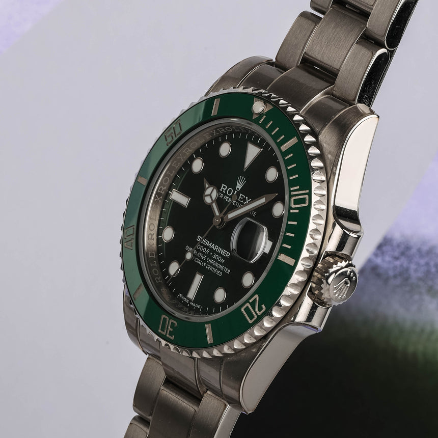 2017 Rolex submariner date, green dial & bezel, reference 116610LV called HULK: Like new & full set