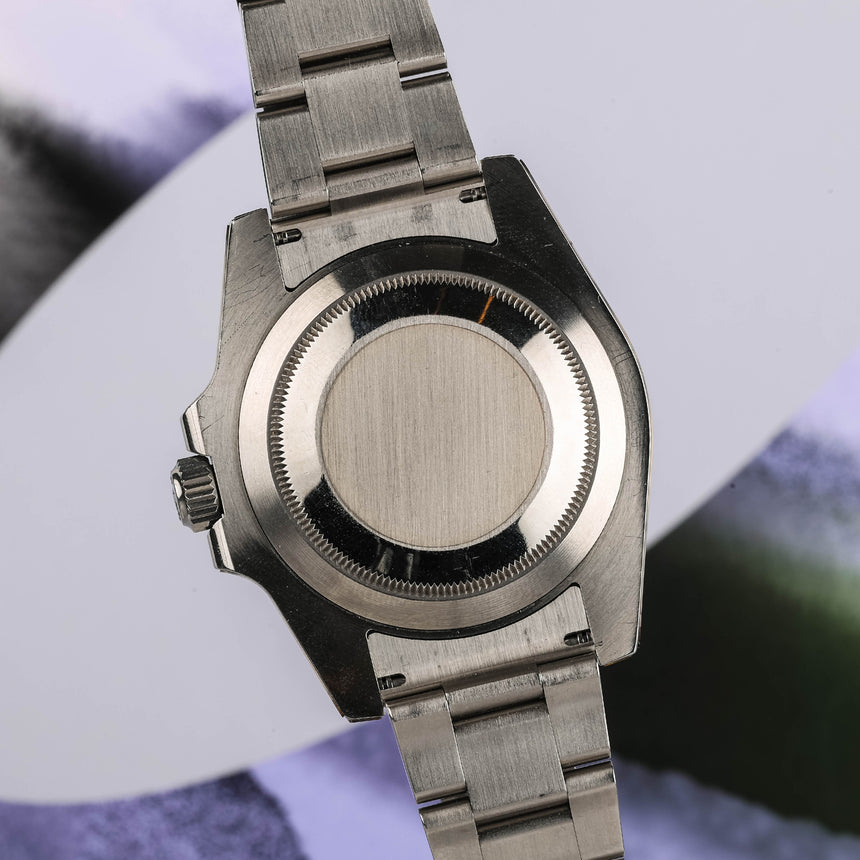 2017 Rolex submariner date, green dial & bezel, reference 116610LV called HULK: Like new & full set