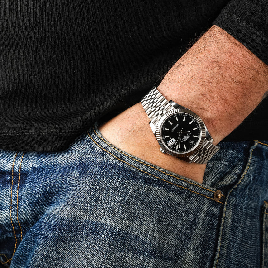 Rolex 2023 Date Just Black dial Ref : 126334 Full Set Like New, Stickers