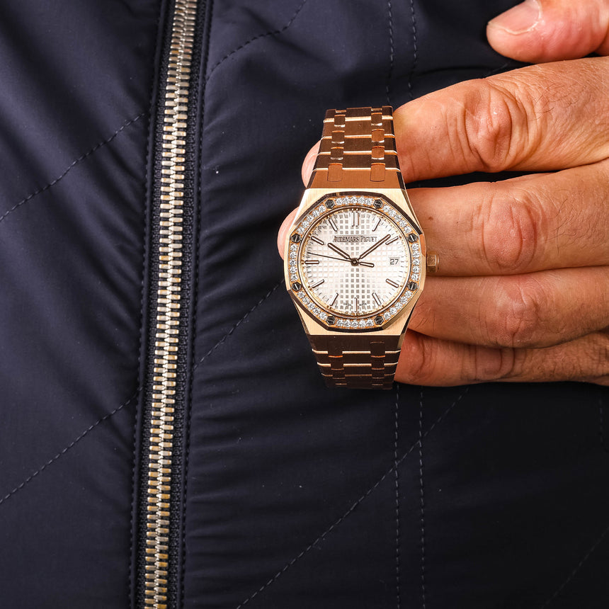2022 Audemars Piguet Rose Gold Royal Oak Ref: 77451OR.ZZ.1361OR.01 Full Set Like New 50th Anniversary !
