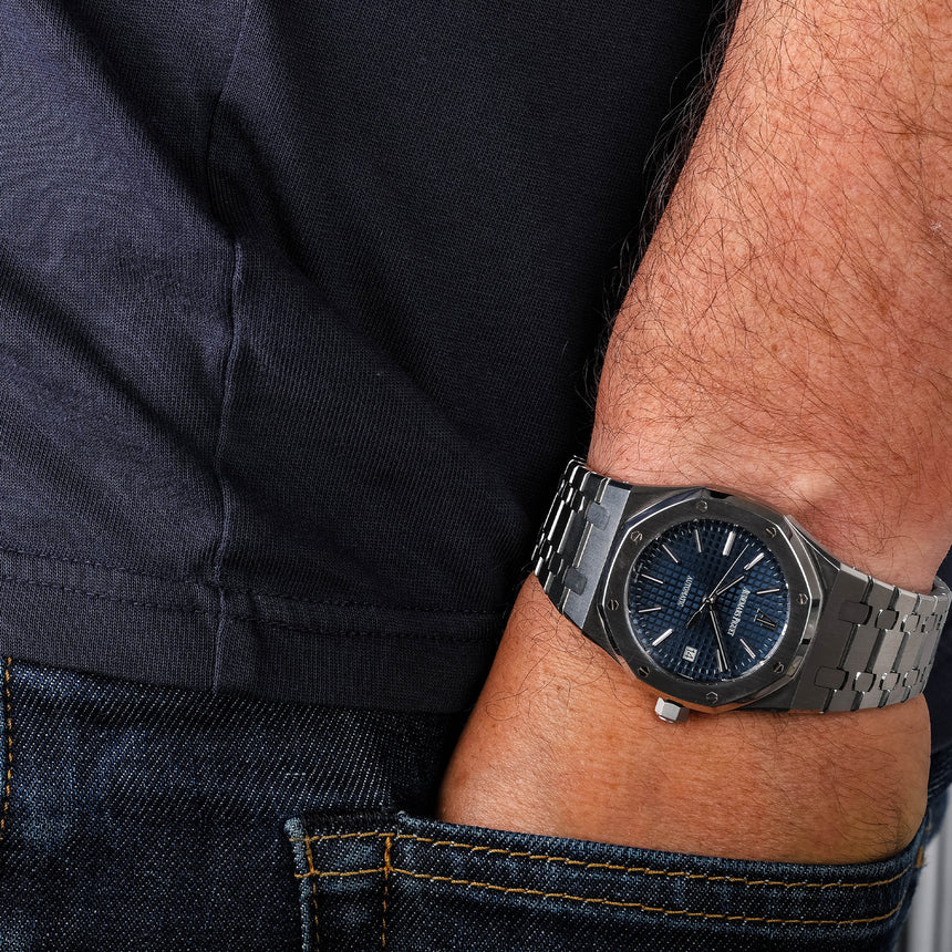 2009 Audemars Piguet Royal oak, Blue dial ref: 15300 Mint & Papers & Service