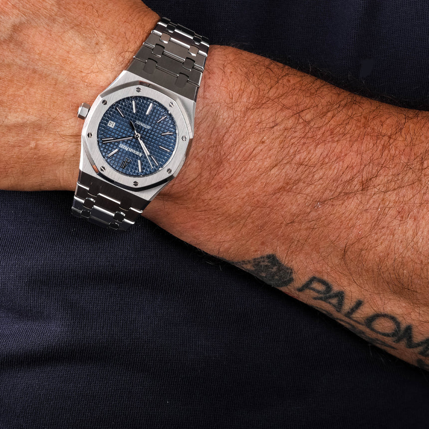 2009 Audemars Piguet Royal oak, Blue dial ref: 15300 Mint & Papers & Service