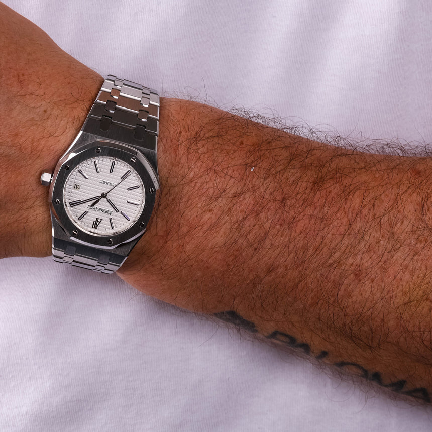 2006 Audemars Piguet Royal oak, White dial ref: 15300 Box & Papers Superb !