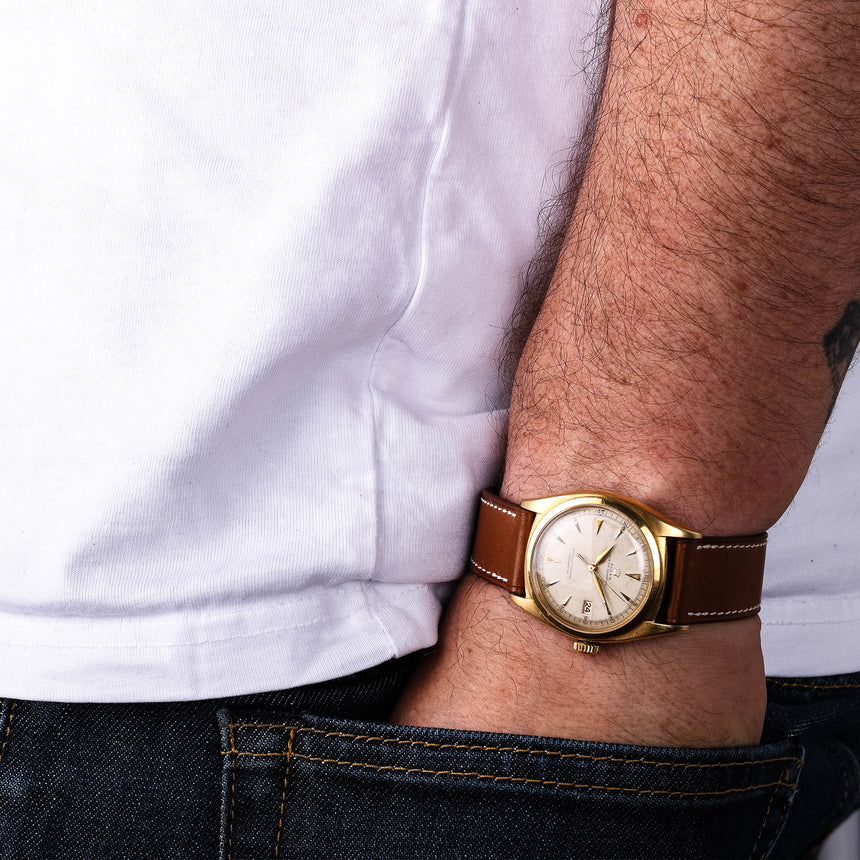1940 Circa Rolex Bubbleback Ovettone in GOLD Ref: 5030 Crazy dial & original Bracelet