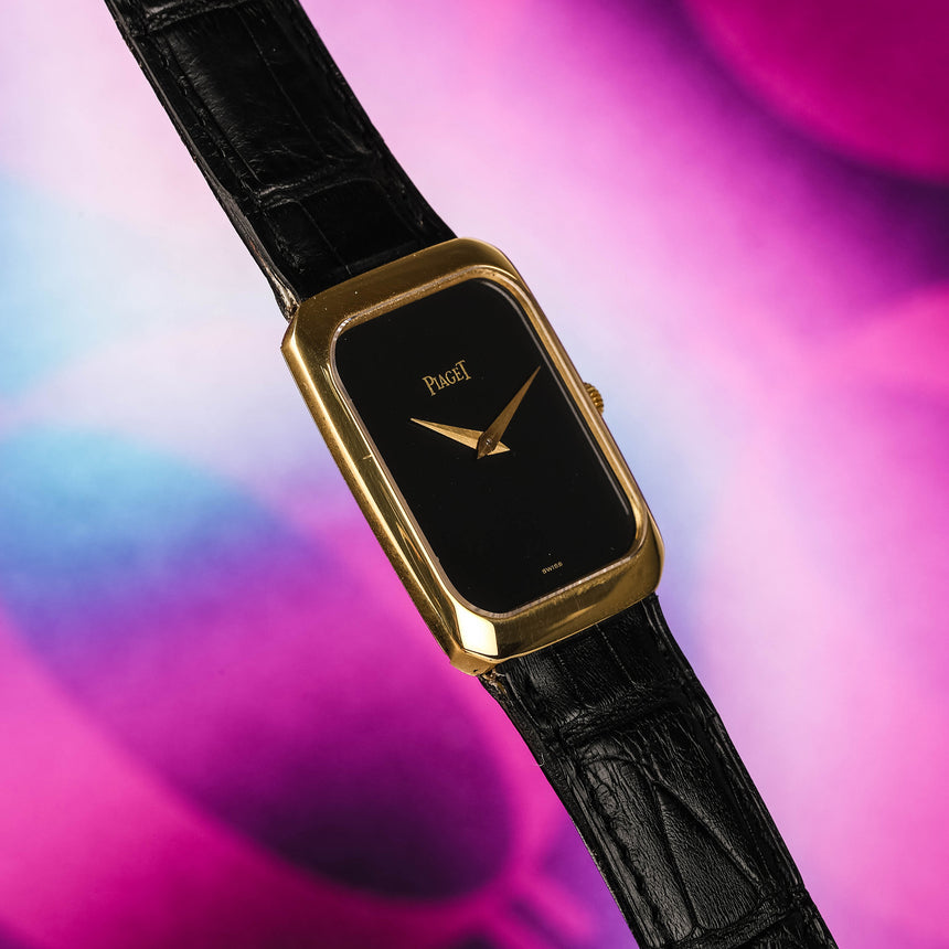 1980 (Circa) Piaget in Yellow Gold with Factory Onyx dial ref : 9067 Gorgeous !