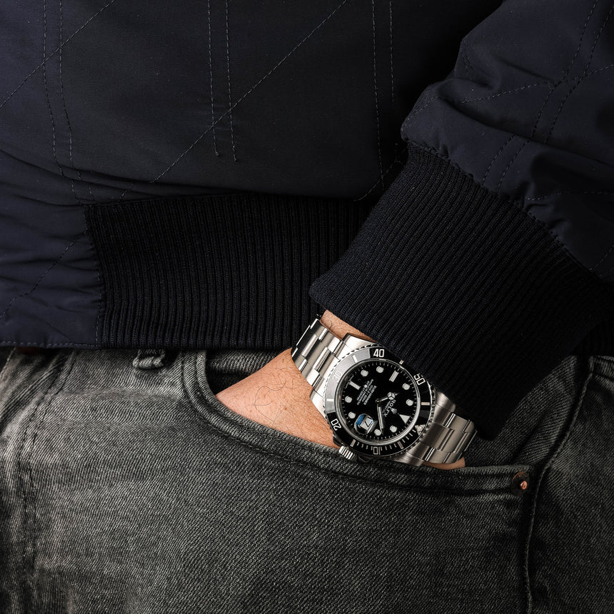 2019 Rolex Submariner Date ref: 116610 : Watch & Rolex Service Card