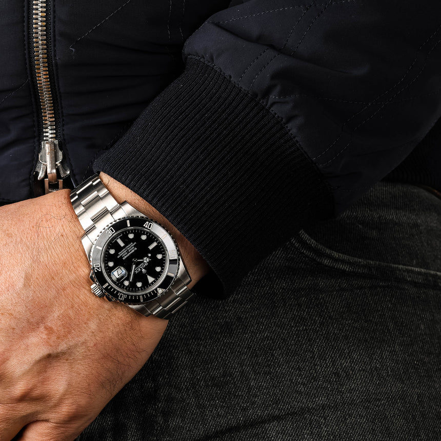 2019 Rolex Submariner Date ref: 116610 : Watch & Rolex Service Card